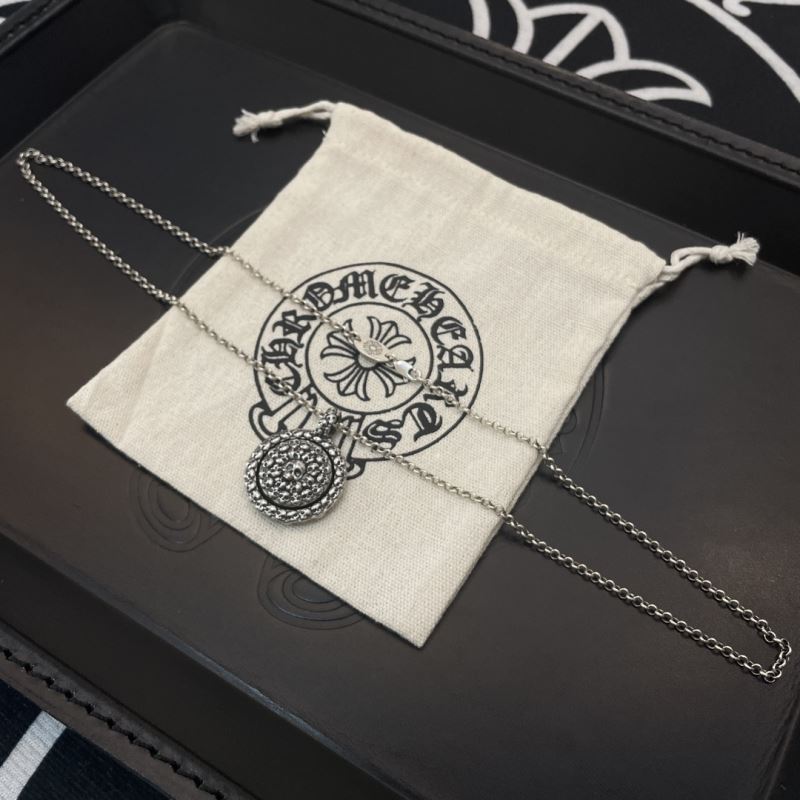 Ch*0me He**ts necklaces